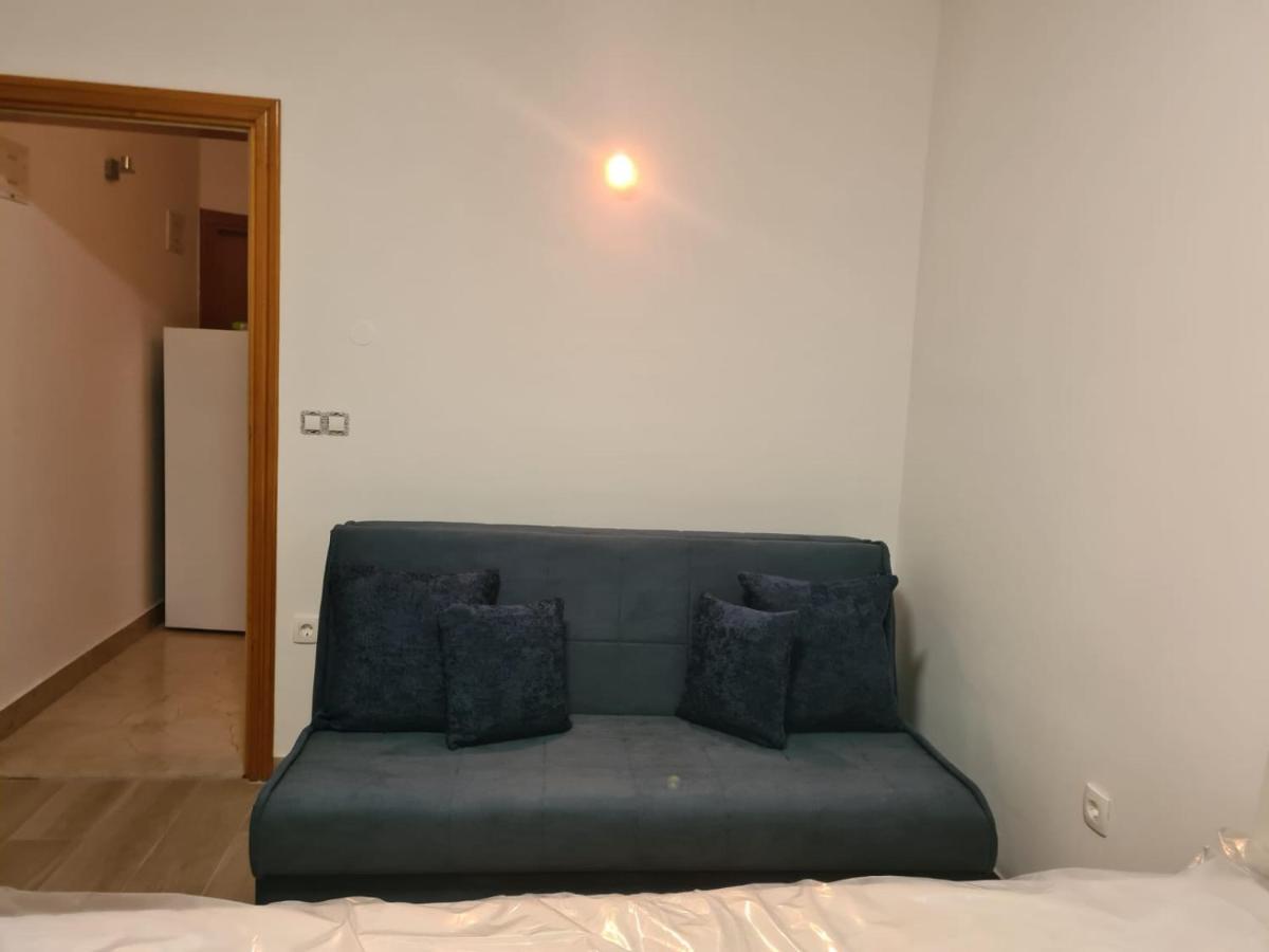 Charming Apartments Duce Оміш Екстер'єр фото